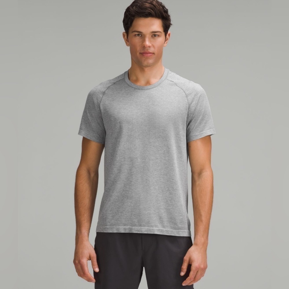Lululemon Metal Vent Tech Short Sleeve V 2.0 Slate White Size XXL